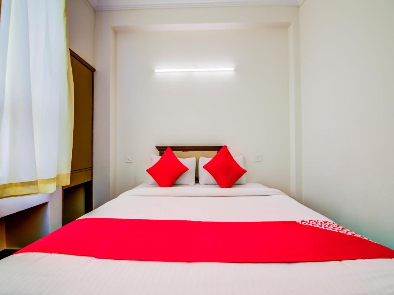 Hotel Golden Gates 班加罗尔 外观 照片