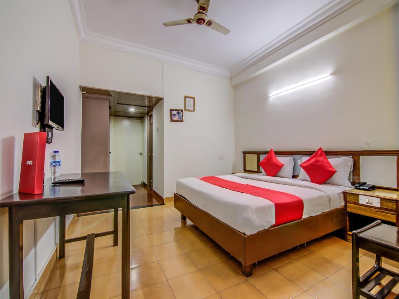 Hotel Golden Gates 班加罗尔 外观 照片