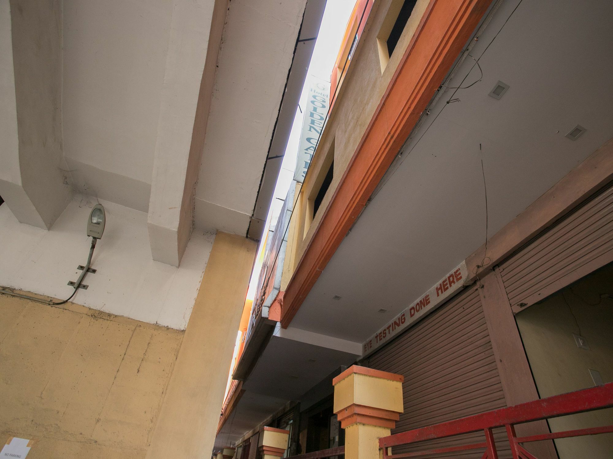 Hotel Golden Gates 班加罗尔 外观 照片